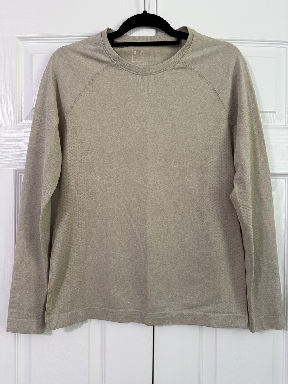 FIGS Rafaela Scrub Top M + Salta Seamless Underscrub L Khaki Tan Bundle - Picture 4 of 7